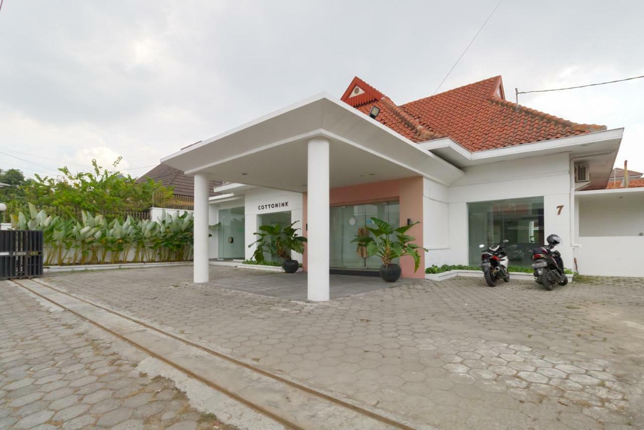 Reddoorz Plus @ Demangan Gejayan Pakualaman Exterior photo